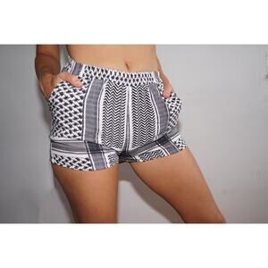 PATTERNED SHORTS